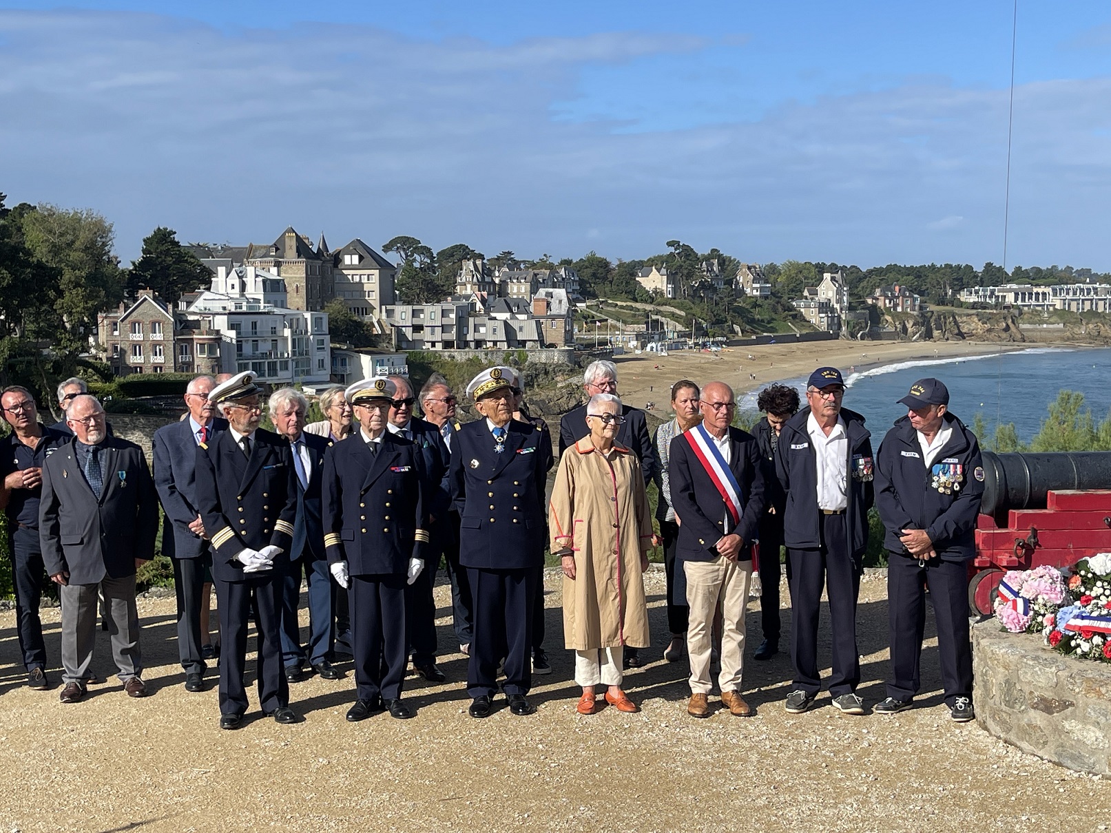 Cérémonie en souvenir des Marins Disparus et Péris en Mer : Retour en ...