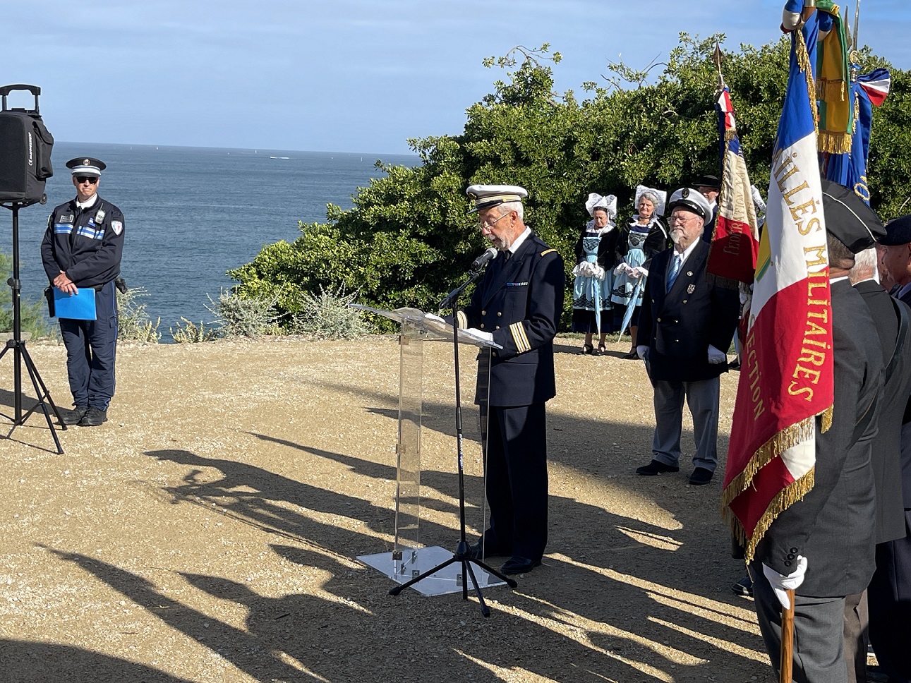 Cérémonie en souvenir des Marins Disparus et Péris en Mer : Retour en ...
