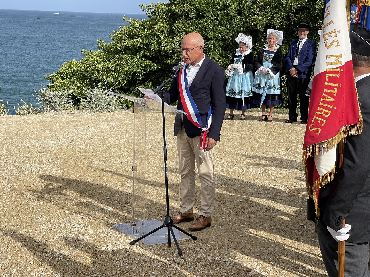 Cérémonie en souvenir des Marins Disparus et Péris en Mer : Retour en ...